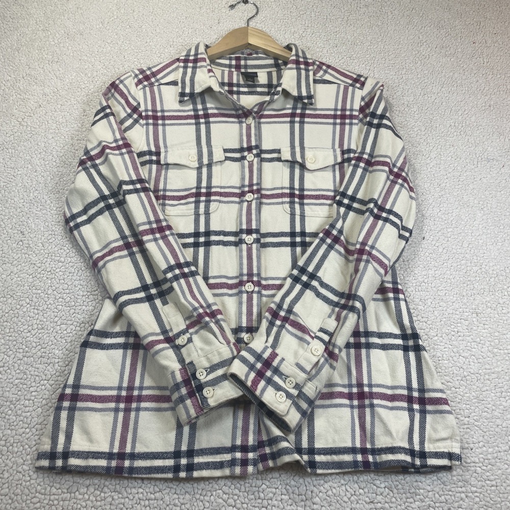 Patagonia Flannel Shirt Womens 4 White Plaid Organic Cotton Button Up 0217 - Picture 2 of 8